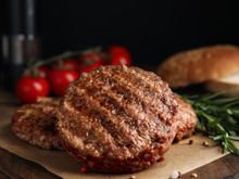 Un steak haché équivalent à 4 kg de légumes ? Que vaut vraiment Féroce, vu dans Qui veut être mon associé