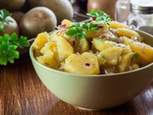 Salade de pommes de terre : le secret de Laurent Mariotte pour un goût inimitable