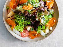 Ce traiteur de luxe dévoile son astuce toute bête pour que la salade garde toute sa fraîcheur