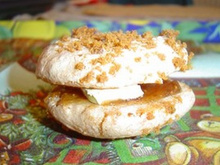 Macarons au pain d'épices foie gras et confiture de figues