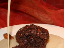 Moelleux au chocolat, noix de pecan caramelisées et sauce à l'erable