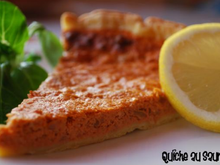Quiche crémeuse au saumon relevée au concentré de tomates