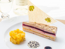 Millefeuille de Foie gras, Mangue & Betterave, Chutney de Mangue au Floc de Gascogne
