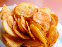 Bien meilleures qu’en sachet, voici comment faire vos chips au vinaigre maison au Airfryer !