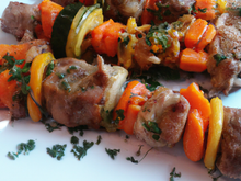 Brochette de veau aux écrevisses et légumes confits