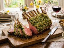 Carré d'agneau en croûte d'herbes : les secrets pour réussir ce plat incontournable de Pâques