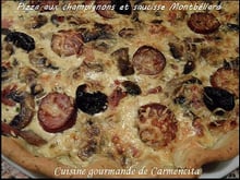 Pizza au thym, champignons et saucisse Montbéliard
