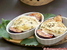 Figues rôties au rocamadour, au miel et au thym