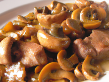 Médaillons de veau aux cèpes et girolles