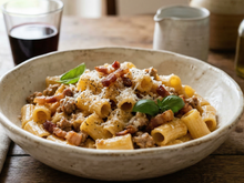 Carbonara + sauce tomate : l'incroyable recette des pâtes "alla zozzona" va vous rendre accro