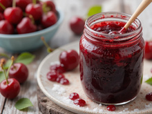 “Une belle confiote de griottes !” : Laurent Mariotte livre sa recette de confiture pour profiter des dernières cerises