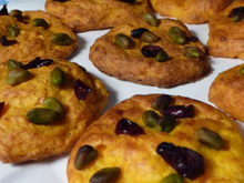 Cookies salés aux carottes, pistaches et airelles
