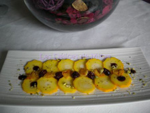 Carpaccio de courgettes jaunes, cranberries et tuiles au parmesan