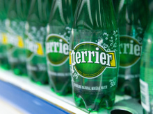 Eau gazeuse Perrier : peut-on consommer sans risque les bouteilles que l’on a chez soi ?