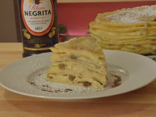 Gâteau de crêpes rhum-raisin