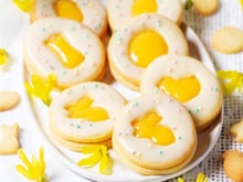 Cette recette de sablés œufs de Pâques à la crème de citron est la gourmandise parfaite à offrir ou à dévorer !