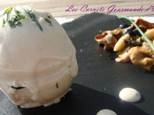 Chaud-froid de volaille à l'estragon, girolles poêlées