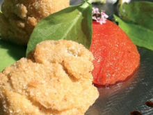 Huîtres d'Arcachon Cap-Ferret panées aux noix du Périgord, crème purée de petits pois à l'estragon et tomates "Raf" cuisinées