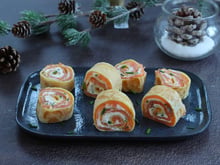 Roulés d'omelette et de saumon fumé