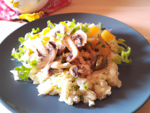 Salade tiède de raie au riz sauvage, pamplemousse, champignons