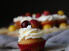 Cupcakes aux fruits rouges et à la chantilly