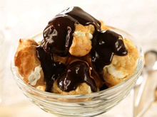 Profiteroles au Philadelphia et à la liqueur