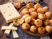 Voici nos astuces pour ne plus jamais louper vos gougères, cet indispensable de l’apéritif festif
