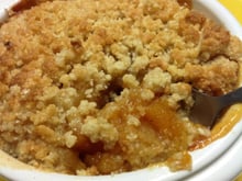 Crumble aux coings et abricots