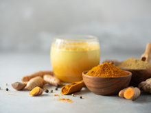 “Un shot d'énergie pour se réchauffer” : la cheffe Amandine Chaigot réveille votre hiver avec sa recette de golden latte meringué !