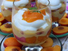 Verrines à l'abricot et aux spéculoos