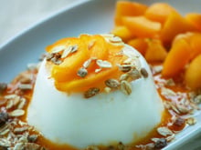 Semifreddo light au yaourt et aux abricots et muesli