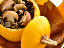Courges Pomme d'Or farcie au quinoa noir et champignons de Paris