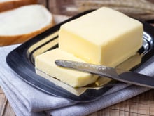 Comment twister un simple morceau de beurre en une superbe tartinade pour l'apéritif !