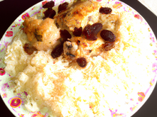 Poulet délicieux au yaourt et riz miel raisins