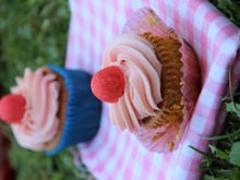 Cupcakes pistaches et fraises bonbons