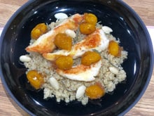 Aiguillettes de poulet aux mirabelles rôties amandes et romarin