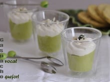 Verrines de gaspacho d'avocat au Roquefort en gaspacho