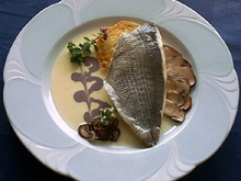 Filet de dorade rôti aux cèpes galette de pomme de terre