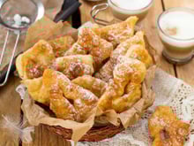 Gaufres vs crêpes et bugnes : quelle recette est la plus healthy ?