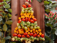 Plateau de fromages en sapin de Noël