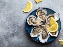 Comment savoir si une huître est fraîche ? Les bons réflexes à adopter avant les fêtes