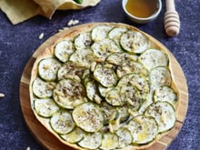 Pizza wrap aux courgettes, chèvre et miel