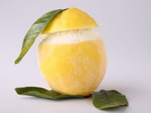 "Envie d'une pause fraîche et gourmande ?" : une diététicienne partage sa recette de citron givré maison, parfaite pour la saison estivale !