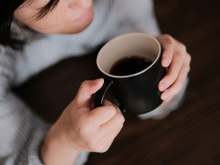 Voici ce que vous devriez ajouter quotidiennement à votre café selon ce gastro-entérologue !