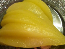 Foie gras mi-cuit et sa poire pochée au moelleux vanille et romarin