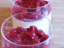 Panna cotta et sa compotée de framboise