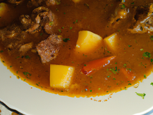 Soupe traditionnelle de Hongrie: la goulach