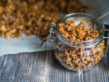 Cette diététicienne vous partage sa recette pour faire un granola réduit en sucres
