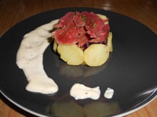 Gâteau de gésiers émincés, pommes de terre, oignons et champignons