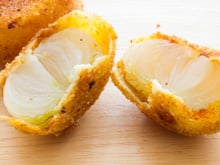 Croquettes dorées aux oignons